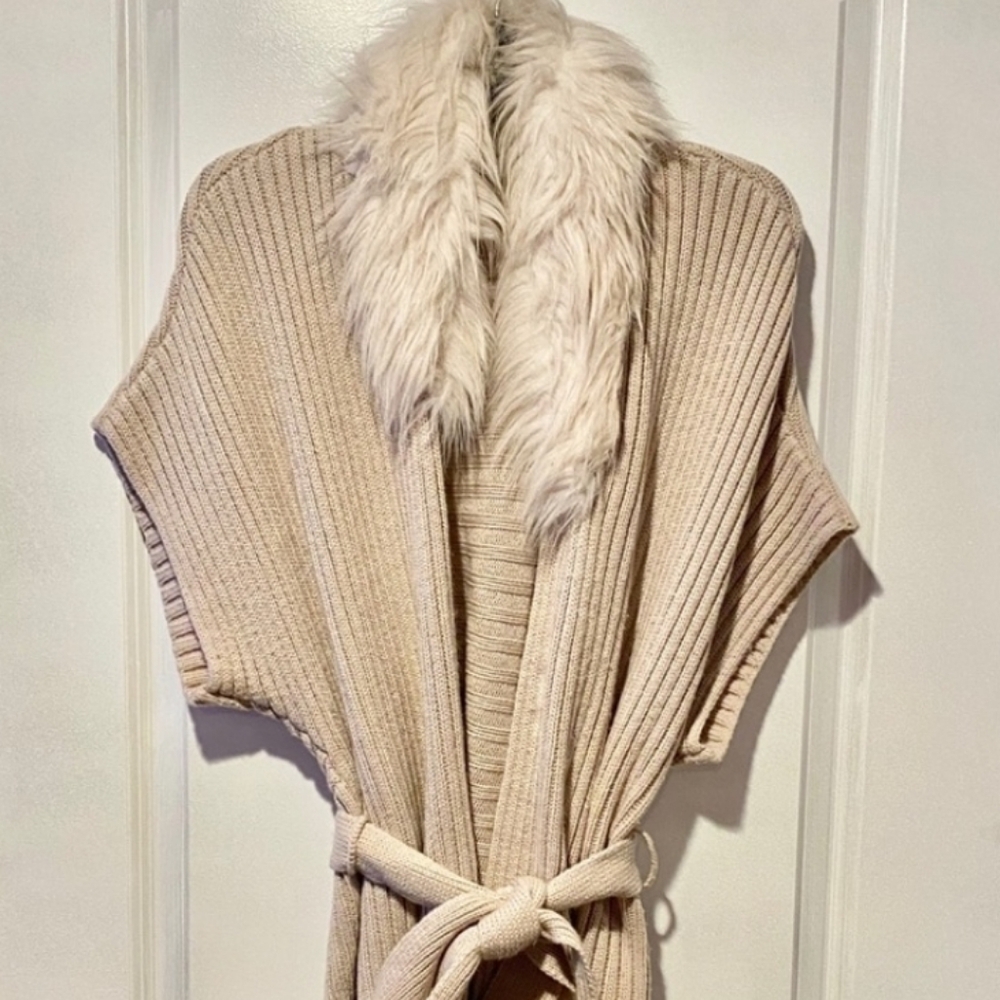 J.Lo Ethereal Beauty Cardigan Vest with Faux Fur Collar & Belt - Picture 6 of 6